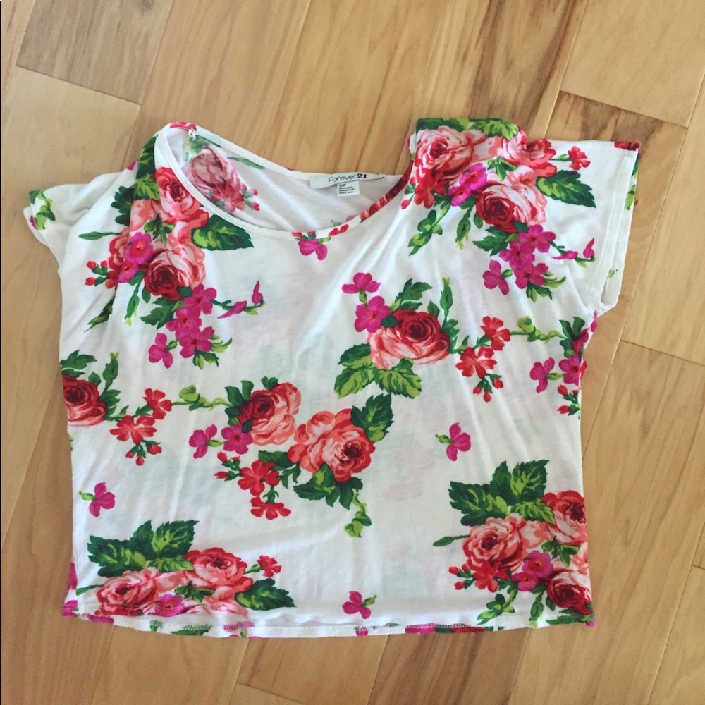 Cropped floral t-shirt